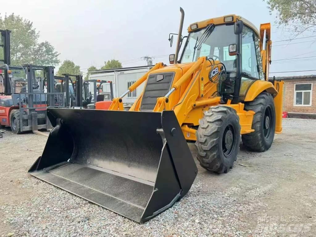 JCB 3 CX 反鏟裝載機