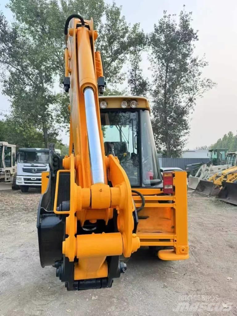 JCB 3 CX 反鏟裝載機