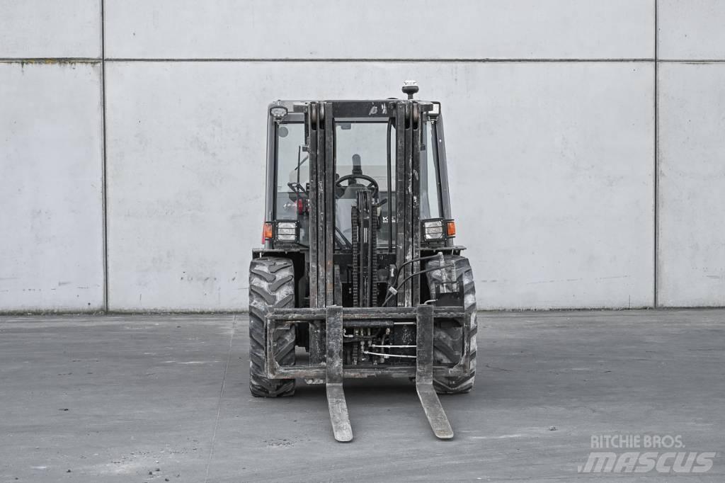 Manitou MH 25-4 越野車