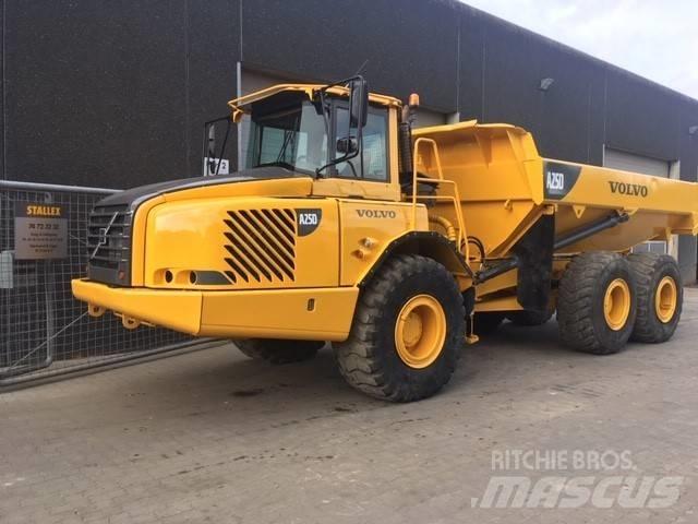 Volvo A25D 鉸接式起吊車