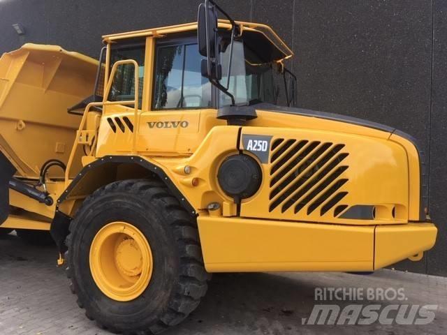 Volvo A25D 鉸接式起吊車