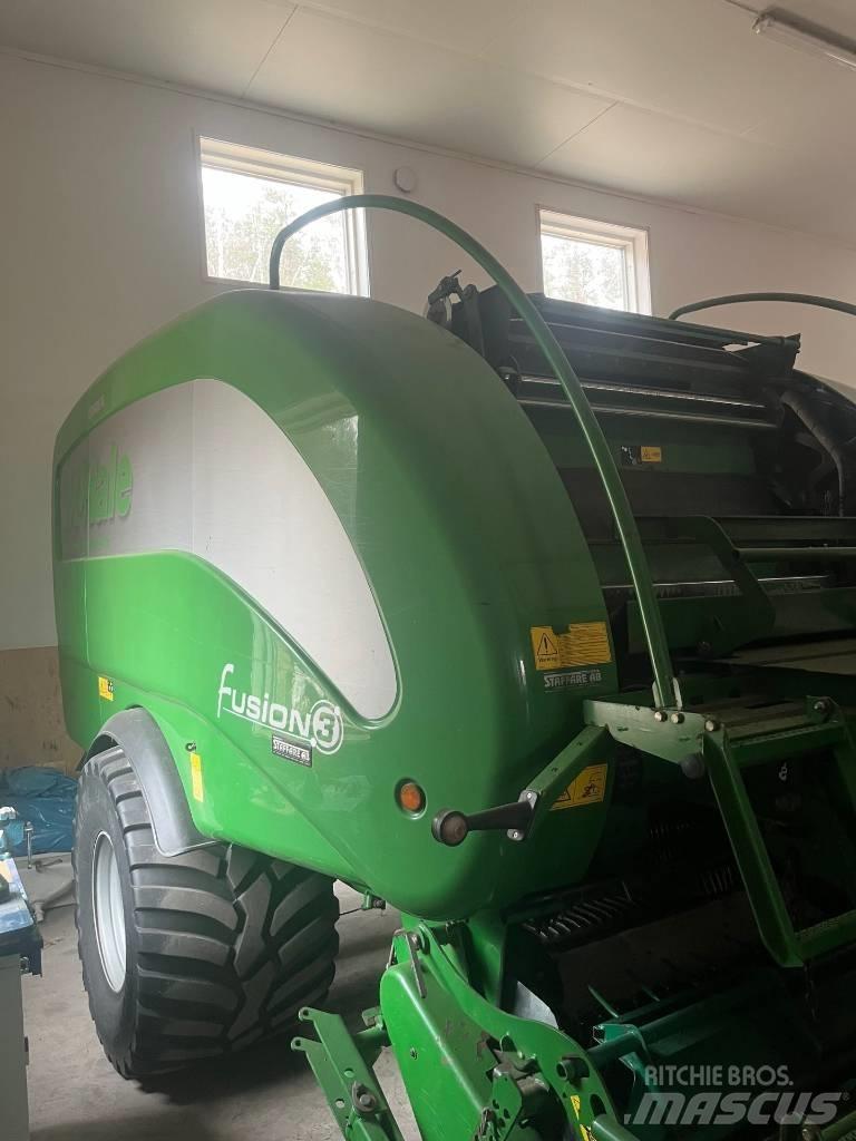 McHale Fusion 3 圓型牧草打包機