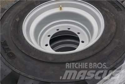 JLG Tyres 輪胎、車輪和輪圈