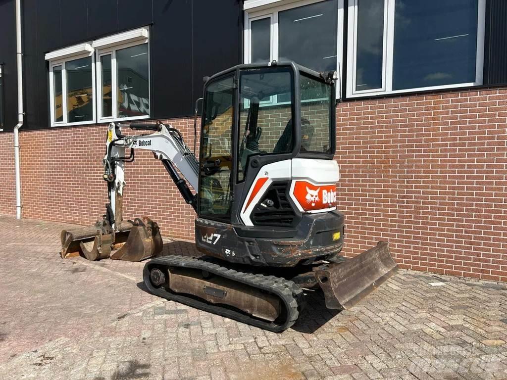 Bobcat E27 小型挖土機/掘鑿機<7t(小型挖掘機)