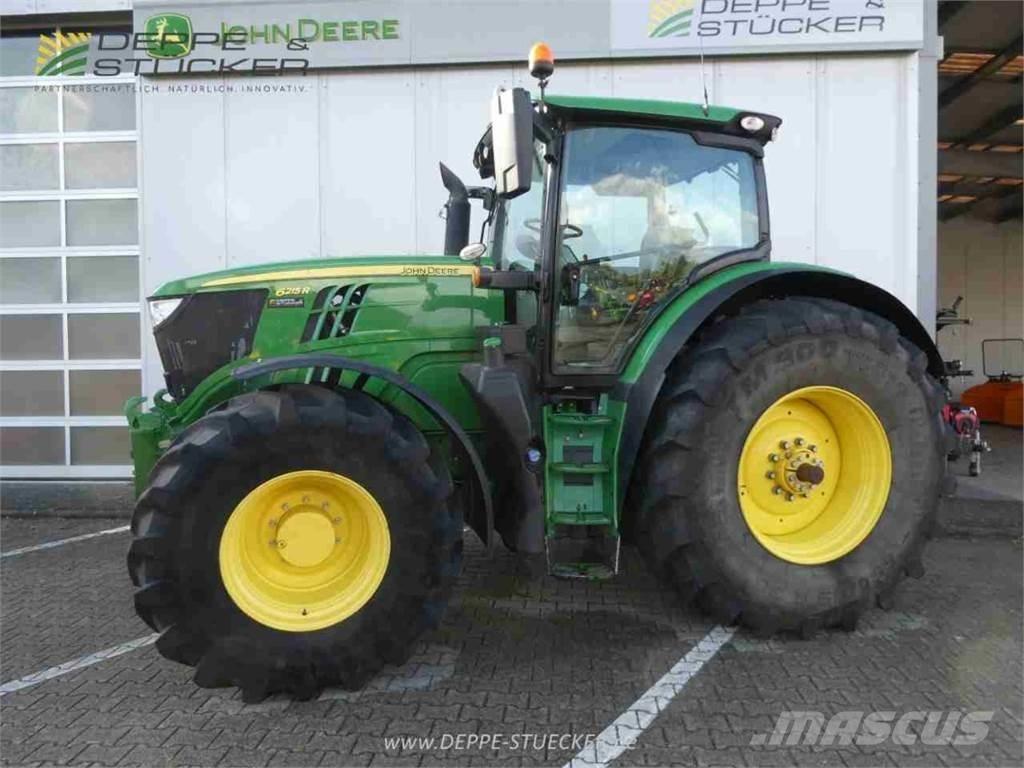 John Deere 6215R 曳引機