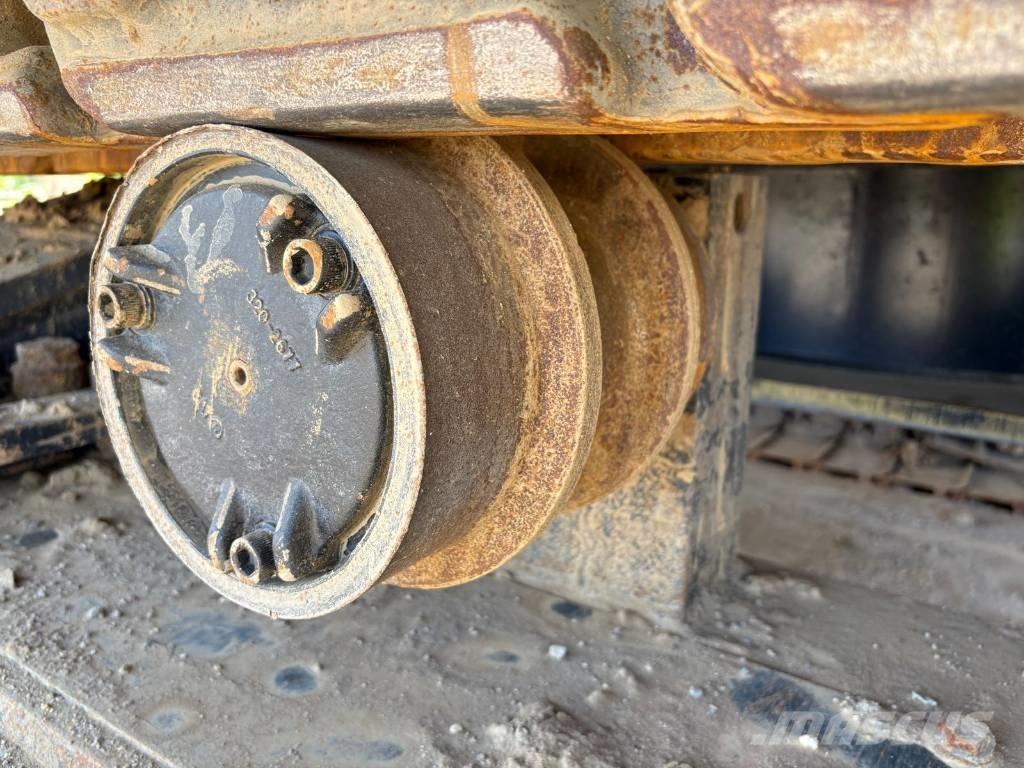 CAT 374 (On Transport) 履帶式 挖土機/掘鑿機/挖掘機