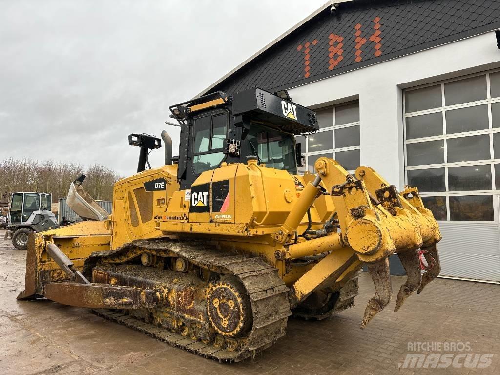 CAT D 7 E 履帶推土機