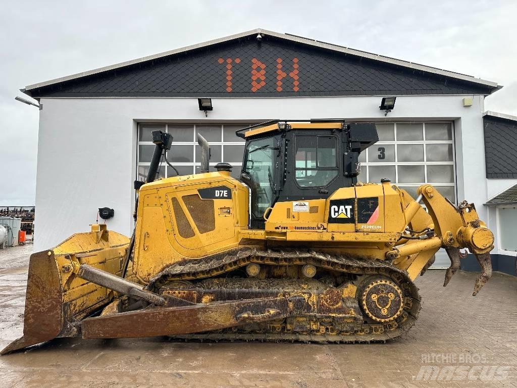 CAT D 7 E 履帶推土機