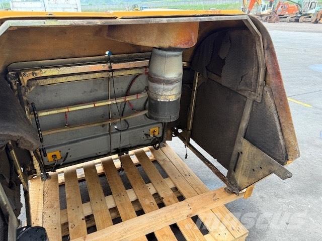 Liebherr L 556 BODY 底盤和懸架