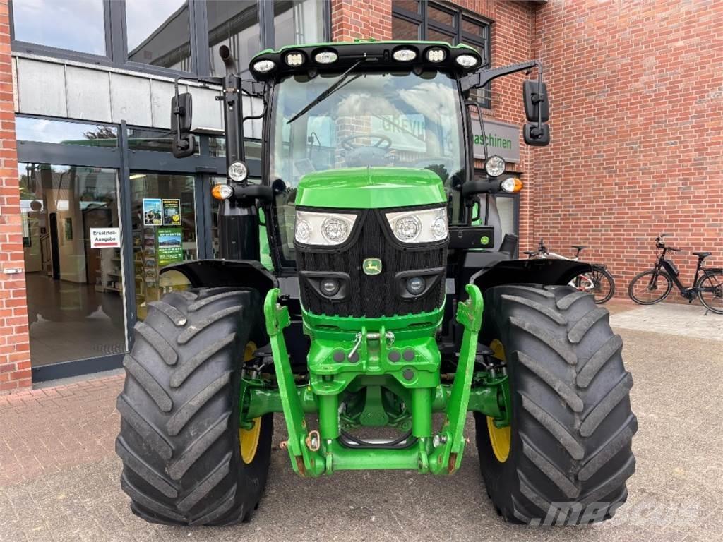 John Deere 6120R 曳引機
