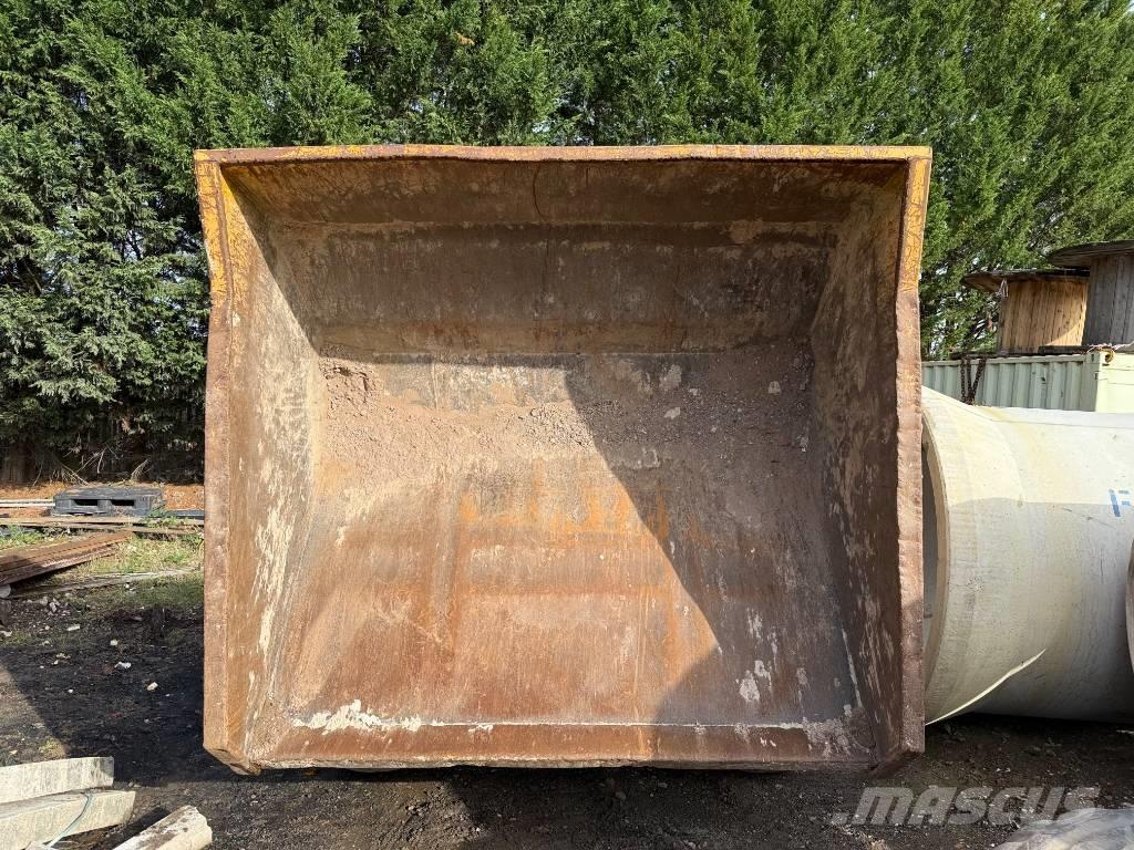 Terex TA9 側卸礦車