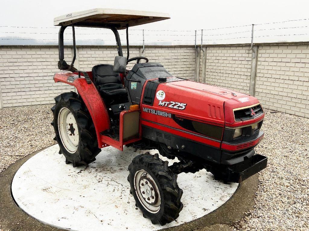 Mitsubishi MT225 曳引機
