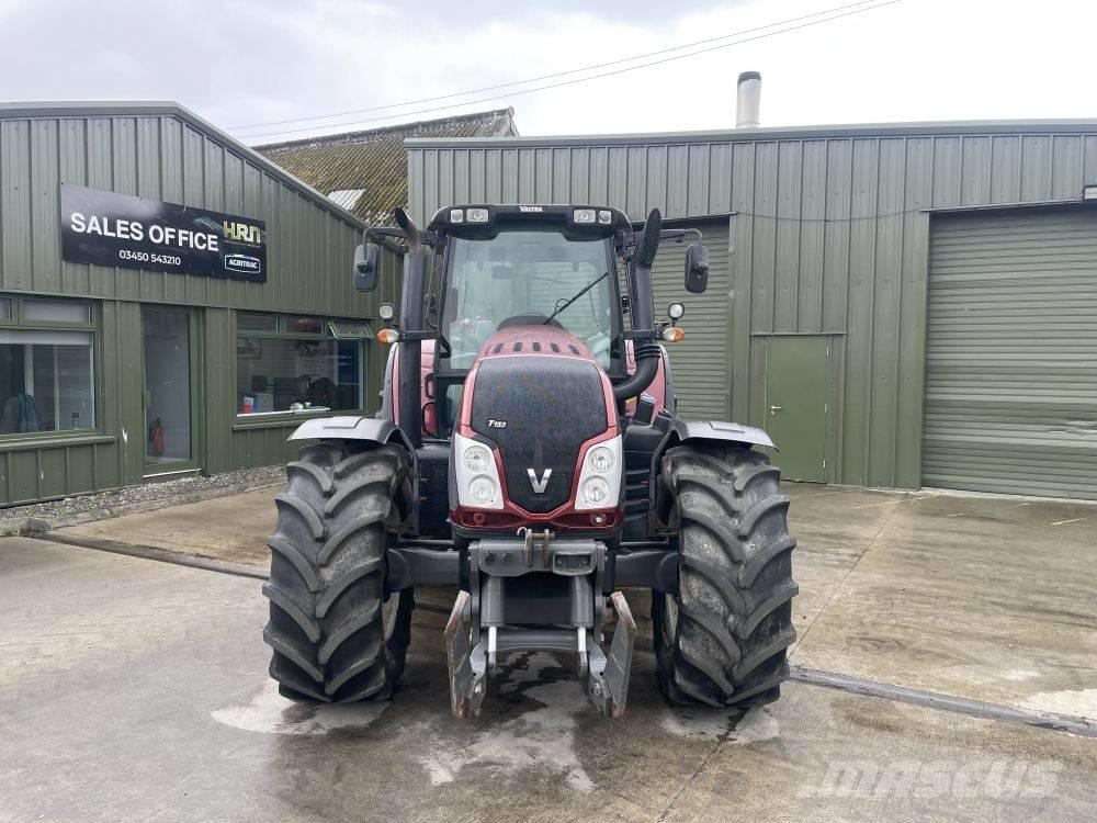 Valtra T 153 曳引機