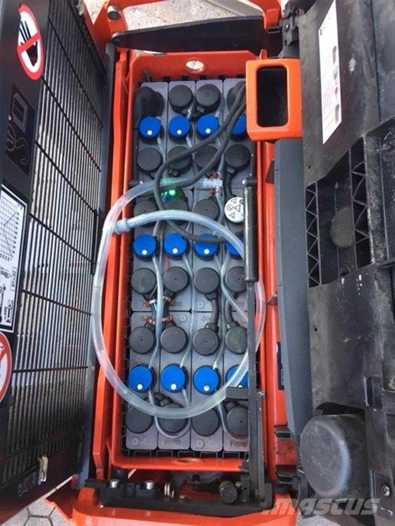 Linde D08 高舉式裝載機