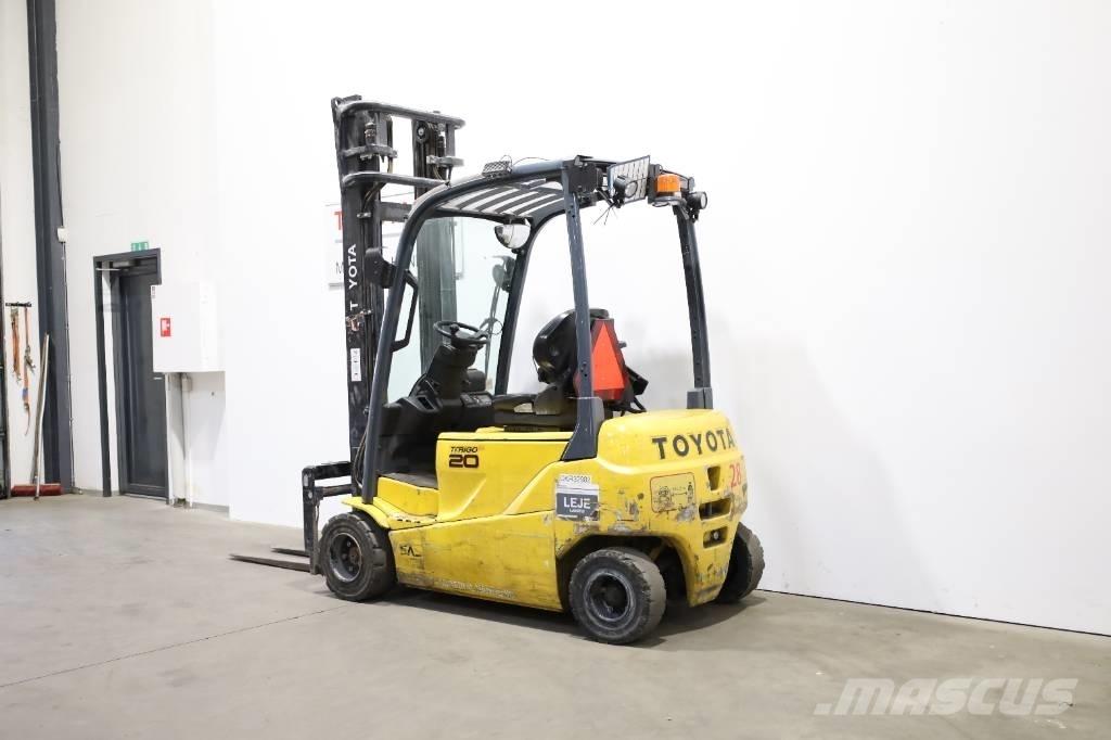 Toyota 8FBM20T 電動堆高機