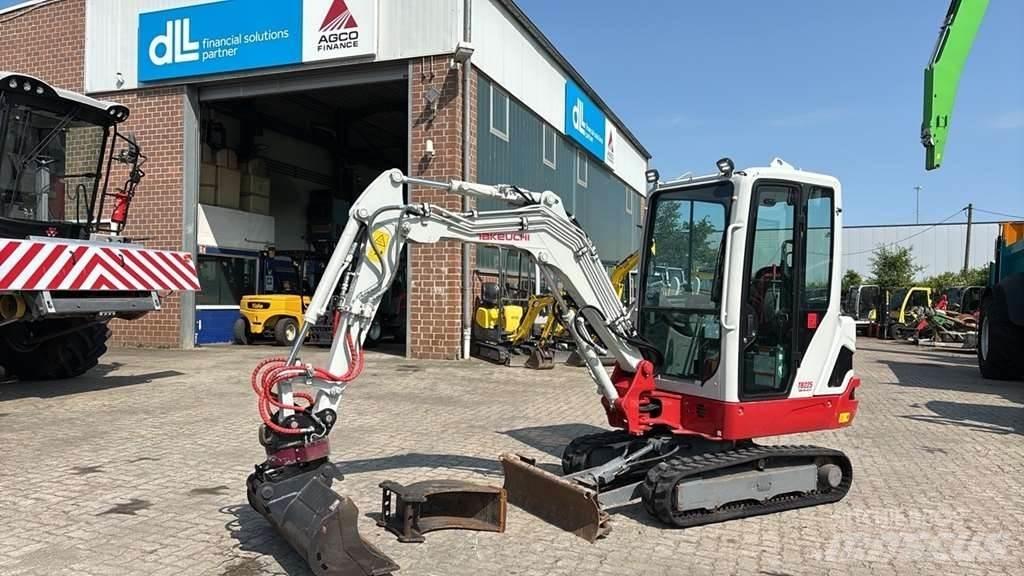Takeuchi TB225 小型挖土機/掘鑿機<7t(小型挖掘機)