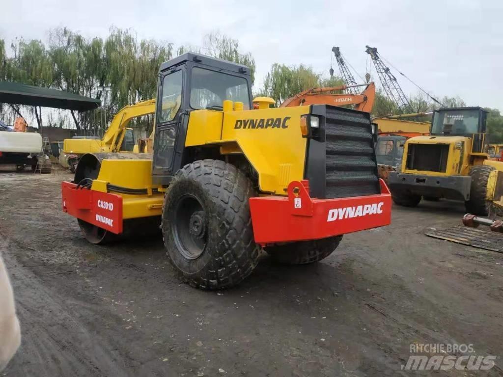 Dynapac CA 301 D 單輪滾壓機