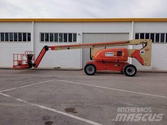 JLG 800 AJ 曲臂高空作業車