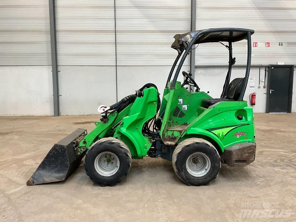Avant R 28 T S 小型裝載機