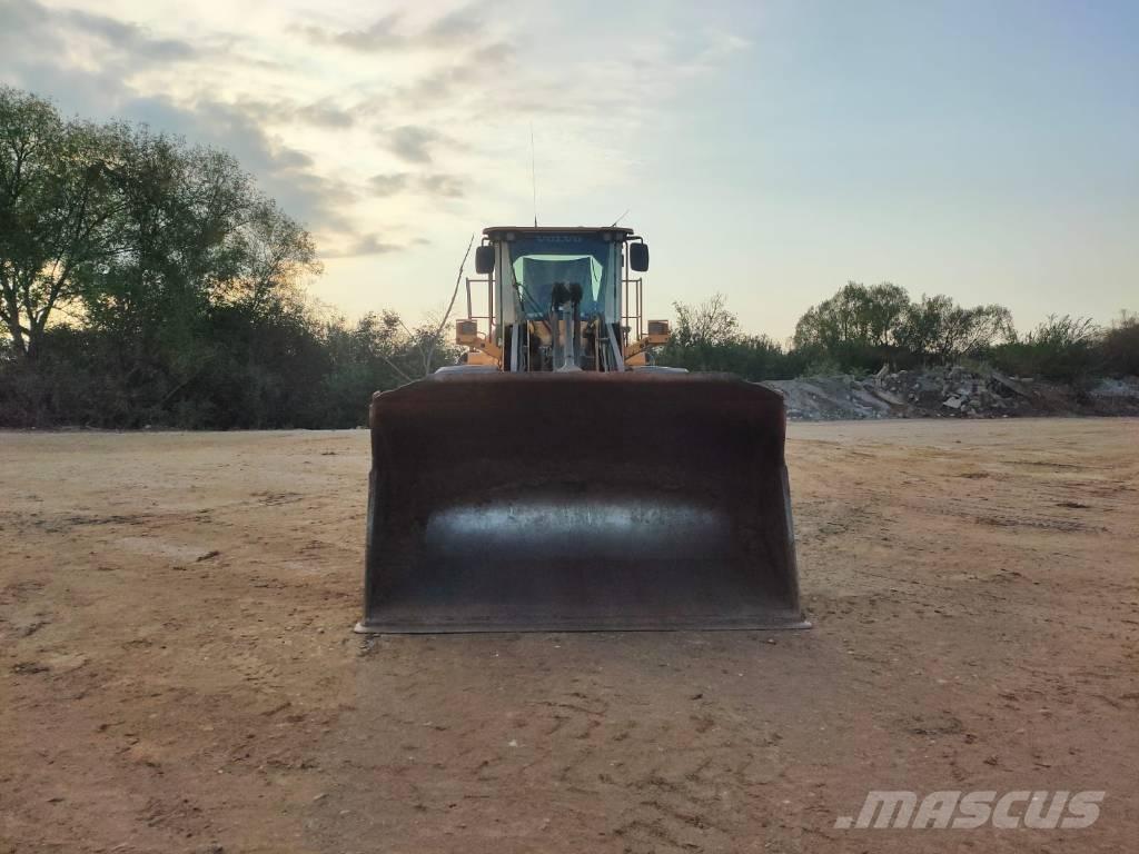 Volvo L 110 G 推土機