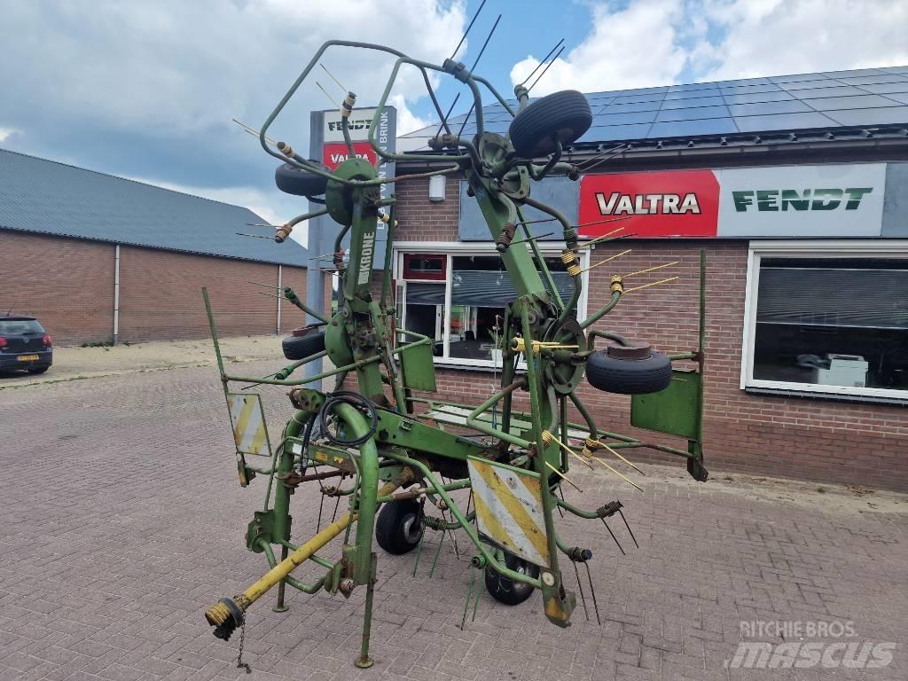 Krone 6.40/6 耙與翻草機