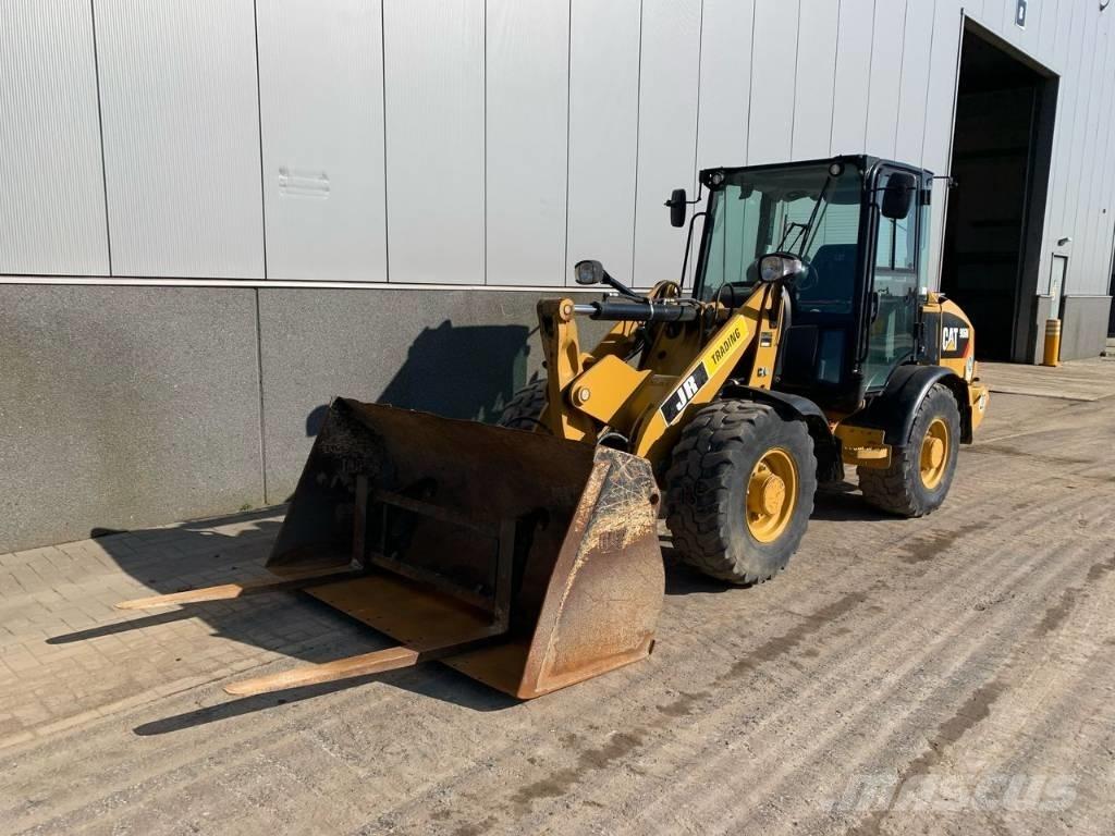 CAT 906 輪胎式裝載機