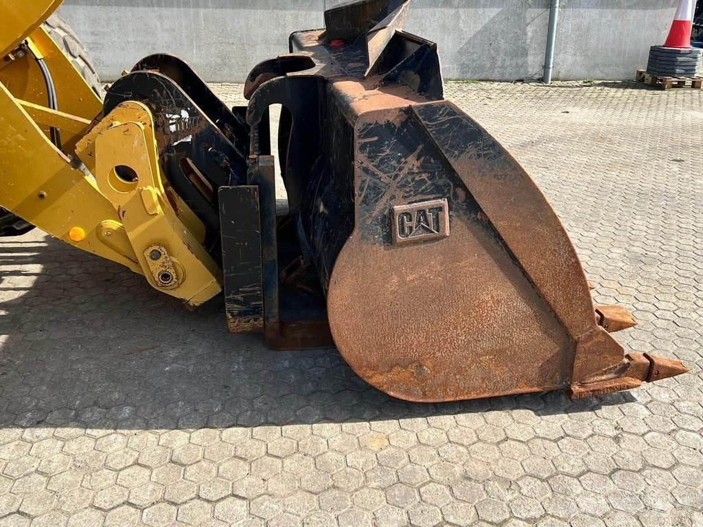 CAT 926M 輪胎式裝載機