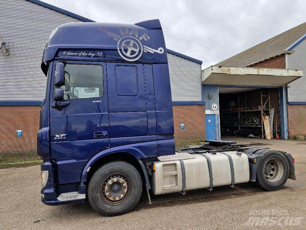 DAF XF 440 FT 曳引機組件