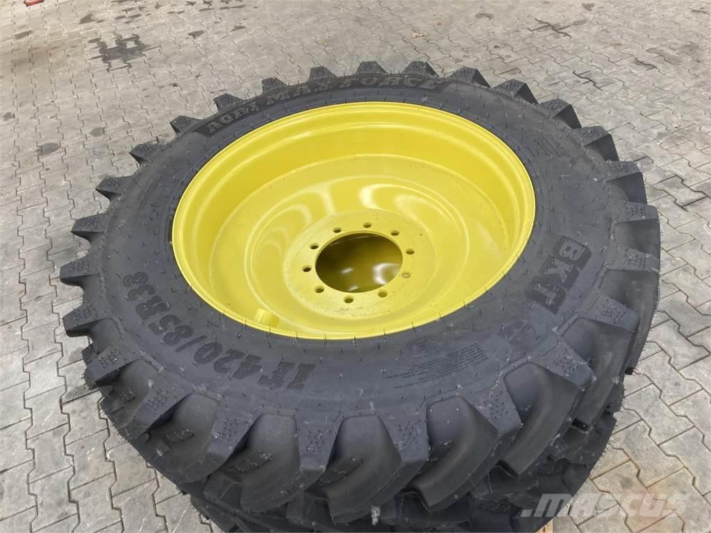 BKT 420/85R38 輪胎、車輪和輪圈