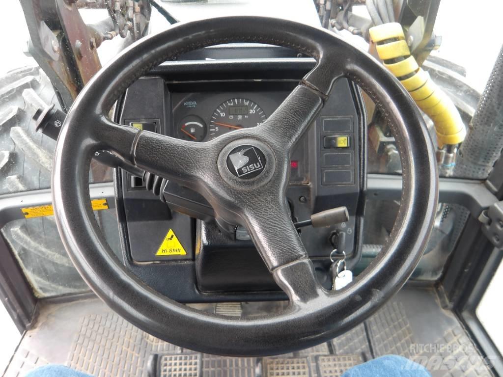 Valtra 8050 曳引機