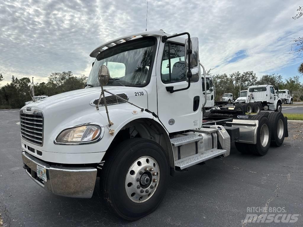 Freightliner M2 飲料運輸卡車