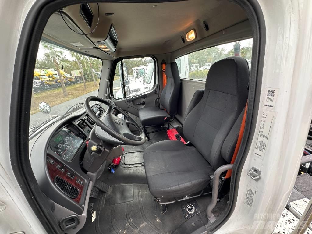 Freightliner M2 飲料運輸卡車