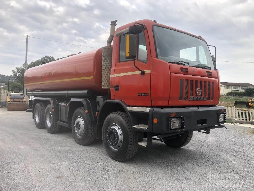 Astra HD 7 84.42 運油車