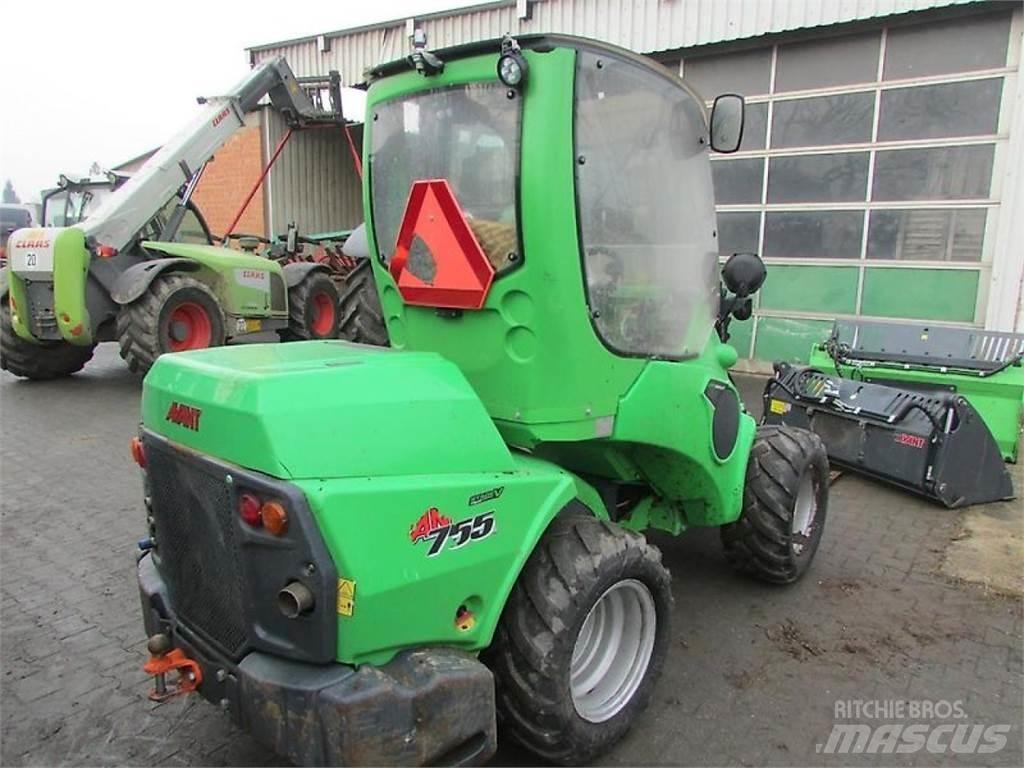 Avant 755i 輪胎式裝載機