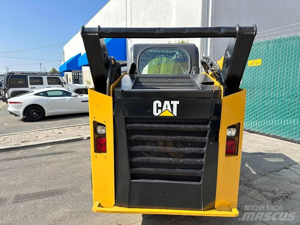 CAT 262 D 滑移轉向裝載機