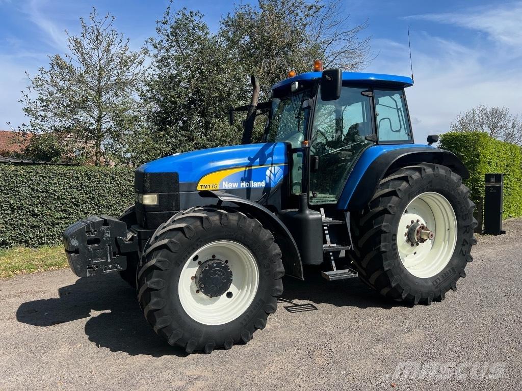 New Holland TM 175 曳引機