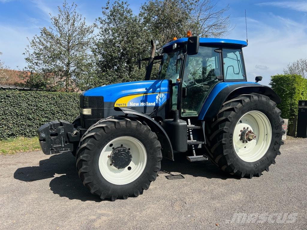 New Holland TM 175 曳引機