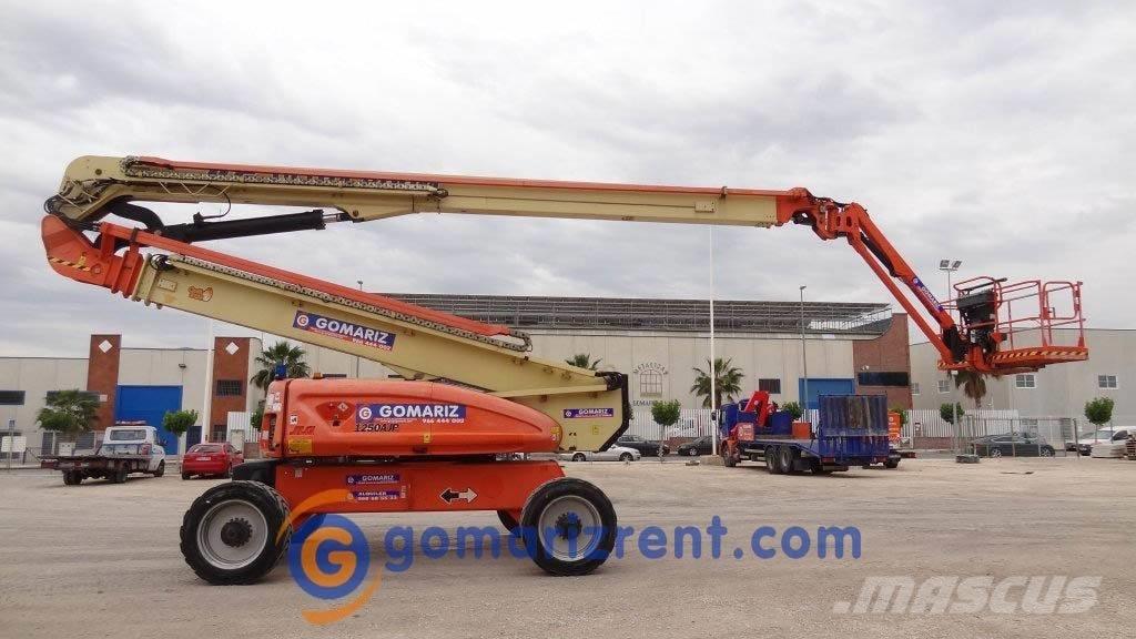 JLG 1250AJP 曲臂高空作業車