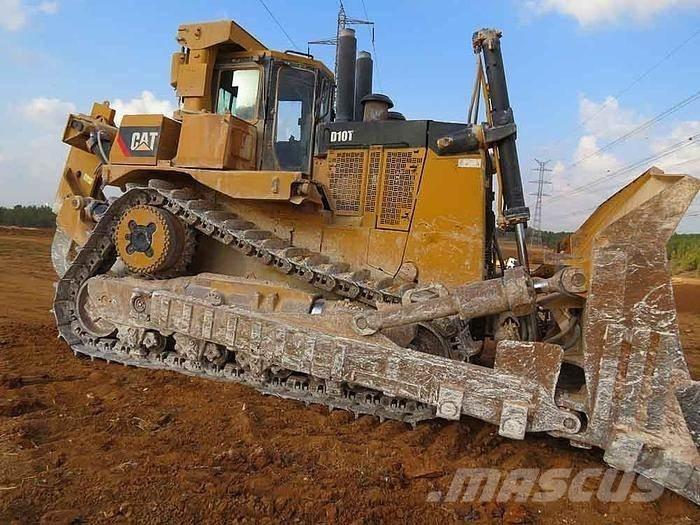 CAT D10 T 履帶推土機