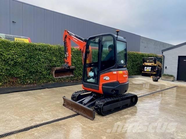 Kubota U 27-4 小型挖土機/掘鑿機<7t(小型挖掘機)