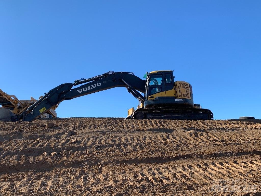Komatsu 138 us -8 履帶式 挖土機/掘鑿機/挖掘機