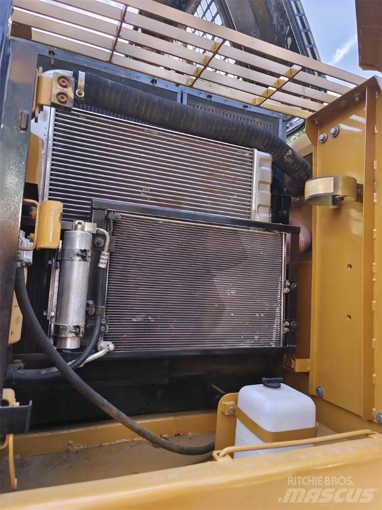 CAT 320 D 履帶式 挖土機/掘鑿機/挖掘機