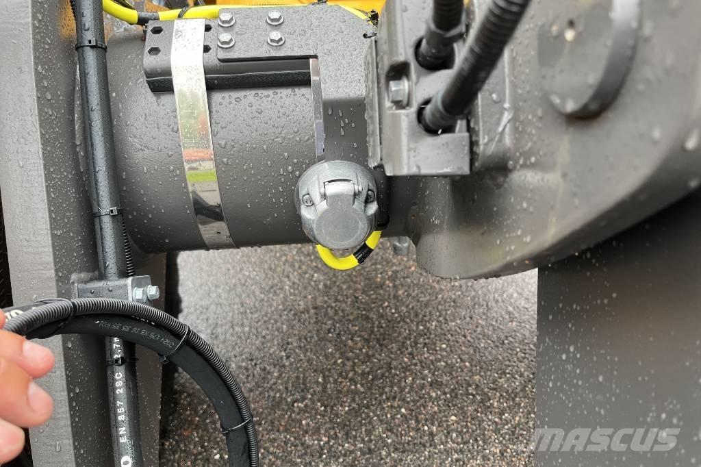Volvo L 30 輪胎式裝載機