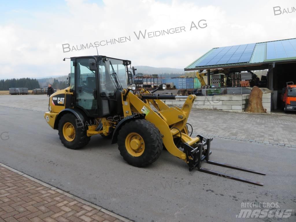 CAT 906M 輪胎式裝載機