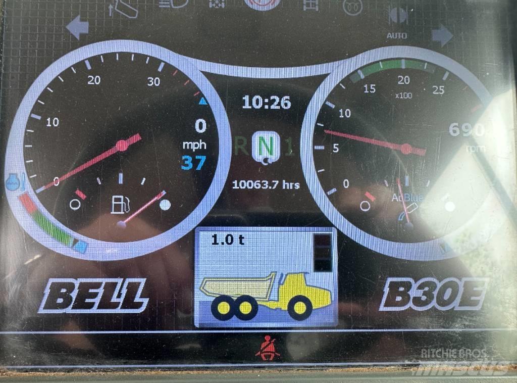 Bell B 30 E 鉸接式起吊車