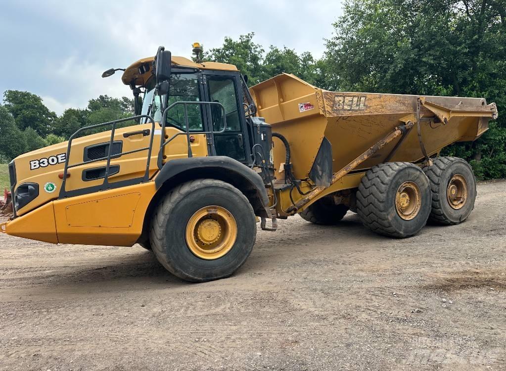 Bell B 30 E 鉸接式起吊車