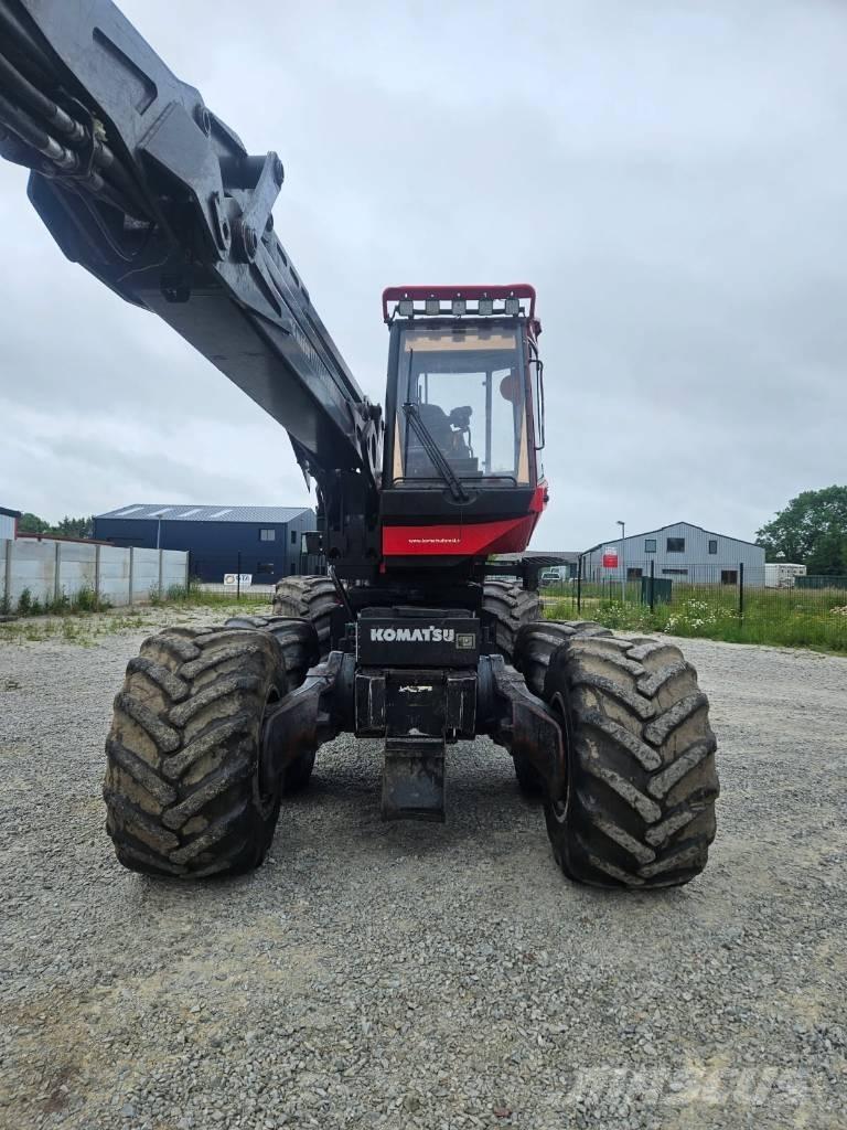 Komatsu 911.5 收穫機