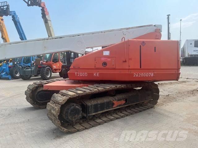 Aichi SR 182 伸縮臂高空作業車