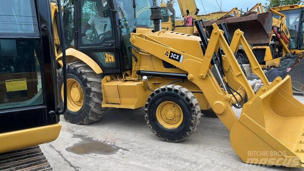 JCB 3 CX 反鏟裝載機