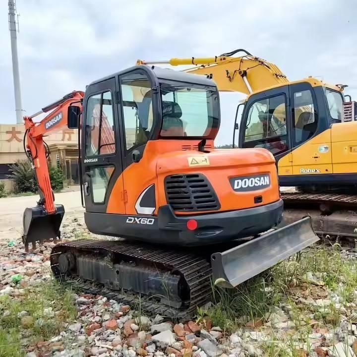 Doosan DX 60 履帶式 挖土機/掘鑿機/挖掘機